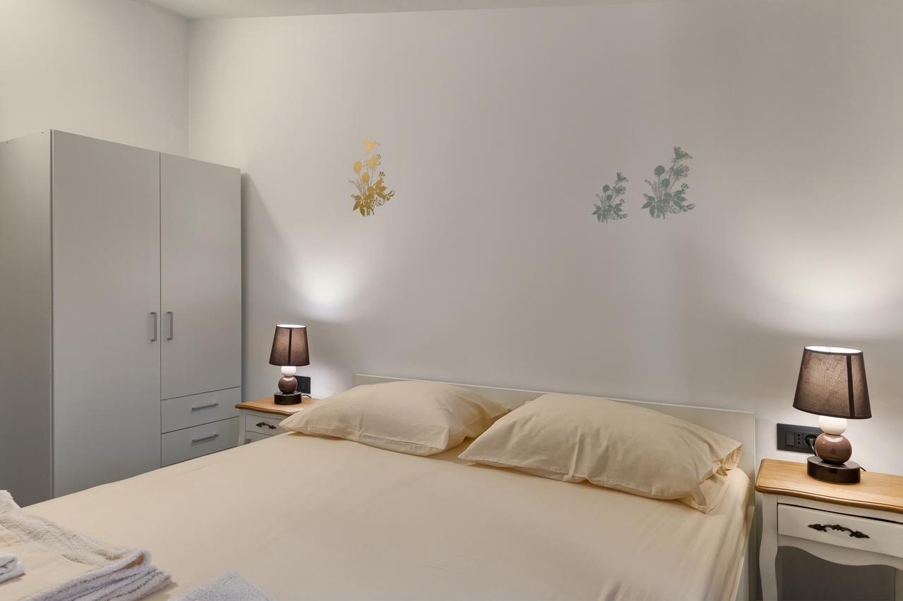 Apartments Ines Пула Екстериор снимка