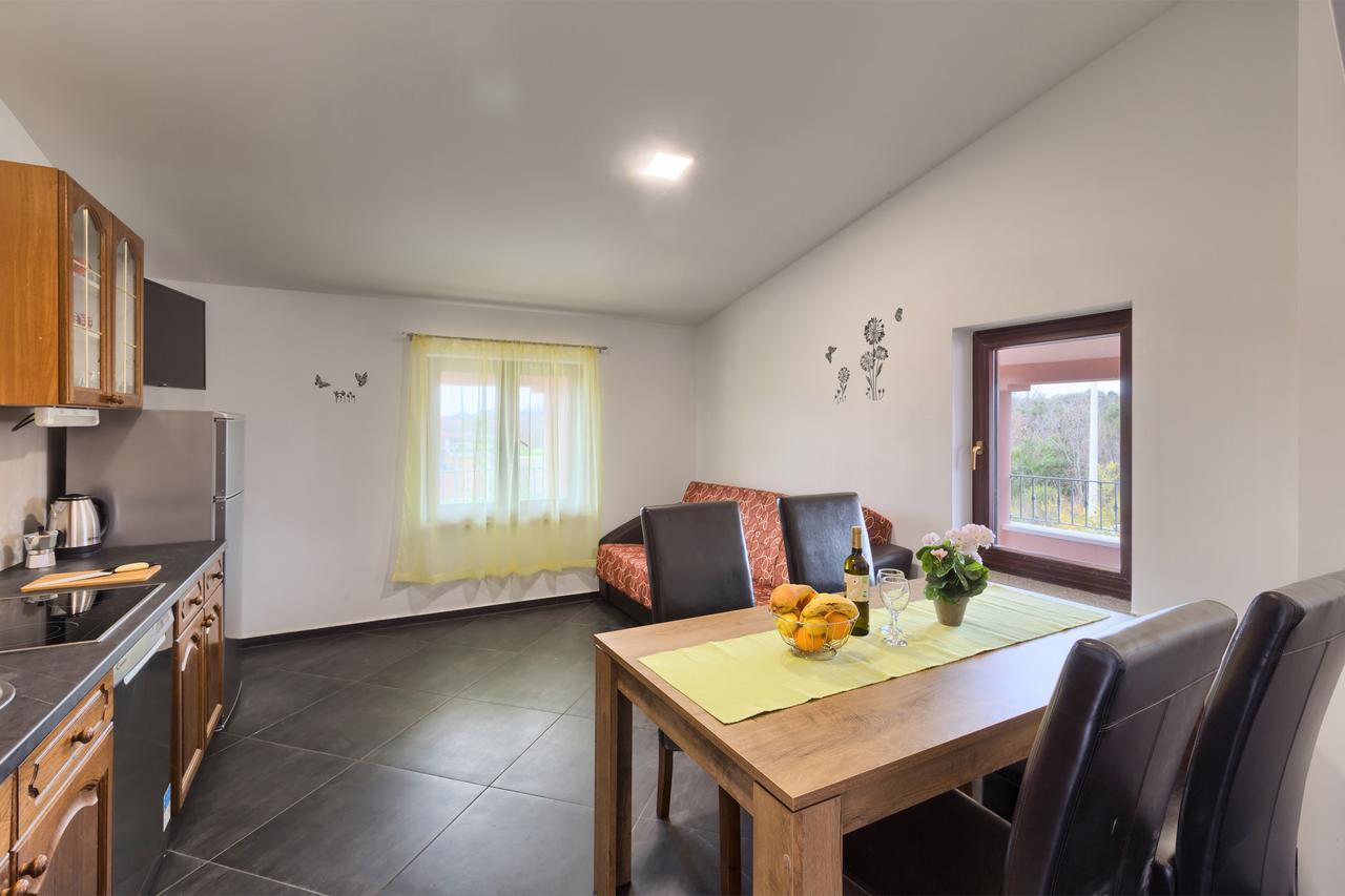 Apartments Ines Пула Екстериор снимка