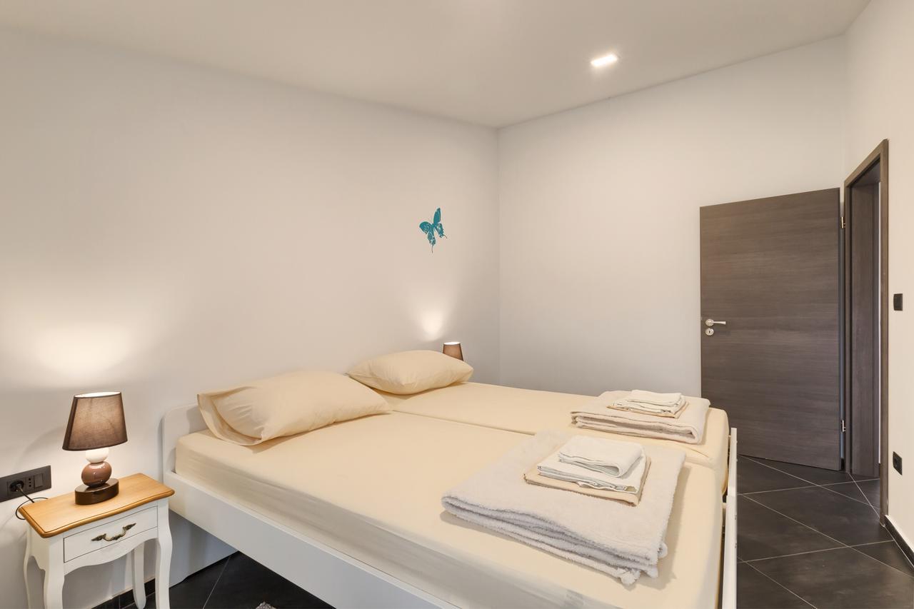 Apartments Ines Пула Екстериор снимка