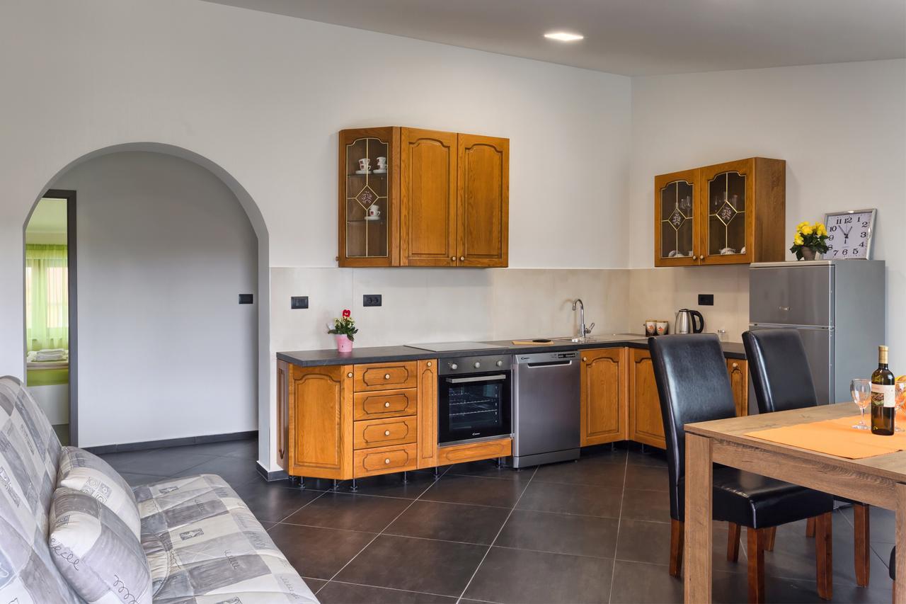 Apartments Ines Пула Екстериор снимка