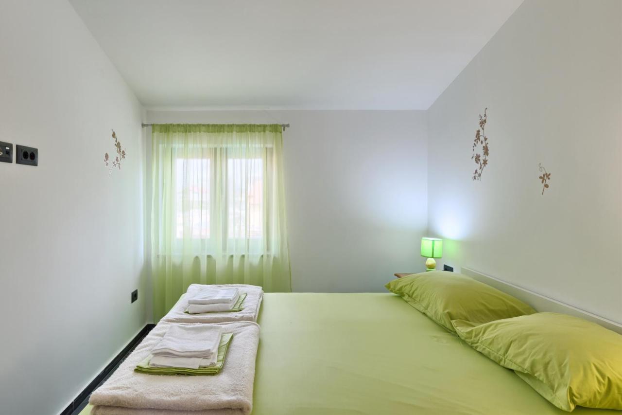 Apartments Ines Пула Екстериор снимка