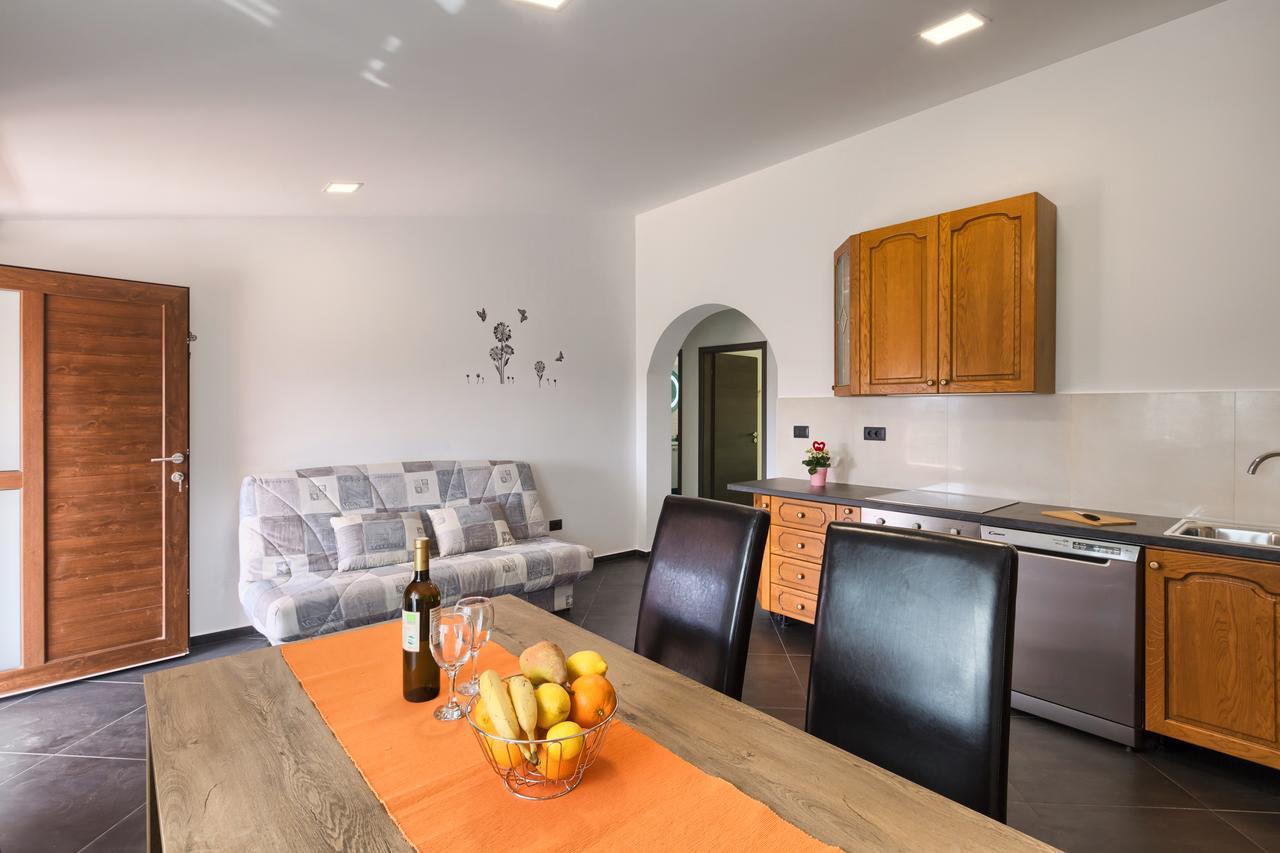 Apartments Ines Пула Екстериор снимка